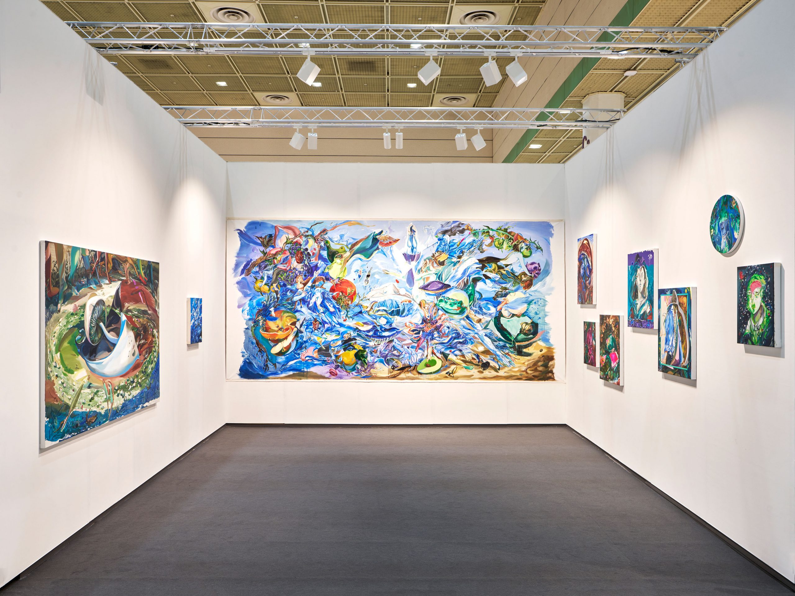 Installation view_friezeseoul_alounge 1