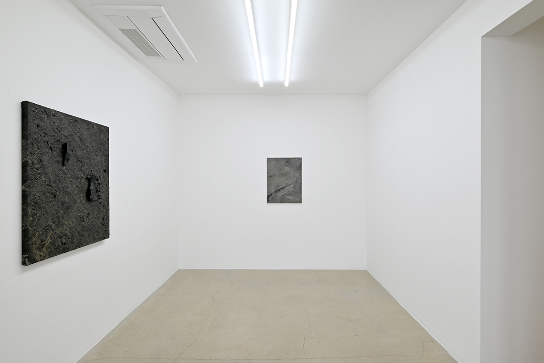 강동주, 문이삭, 한성우 ≪흔적의 깊이≫ 2층 전시전경 - A-Lounge Contemporary (22)