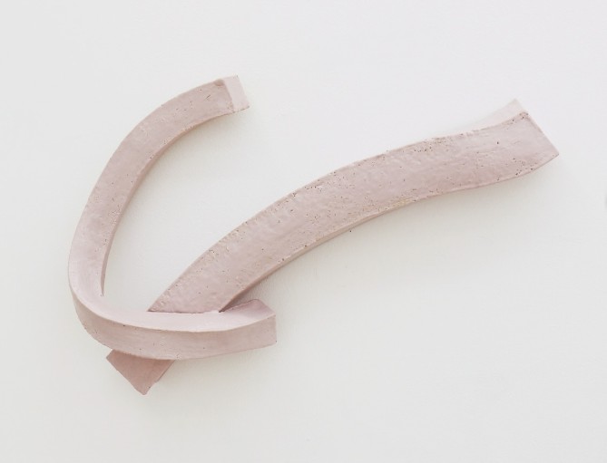 力, 2025, ceramics, 47 x 27 x 10cm